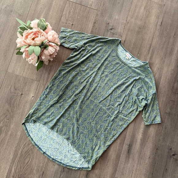 New LulaRoe Irma Grey & Yellow Pattern Tunic Top - Picture 2 of 5